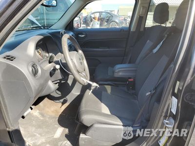 Zdjęcie 7 z 14 samochodu: 2014 JEEP PATRIOT SPORT VIN:1C4NJPBA7ED726505 - miniatura