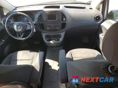 Zdjęcie 8 z 13 samochodu: 2019 MERCEDES-BENZ METRIS VIN:WD4PG2EE4K3513477 - miniatura