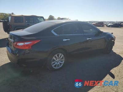 Trzecie zdjęcie samochodu z tyłu: 2016 NISSAN ALTIMA 2.5 VIN:1N4AL3AP9GN342395 - miniatura