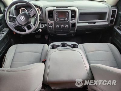 Zdjęcie 8 z 12 samochodu: 2018 RAM 1500 ST VIN:1C6RR6FG1JS274924 - miniatura