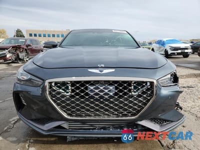Piąte zdjęcie samochodu w środku: 2019 GENESIS G70 ELITE VIN:KMTG74LE3KU011001 - miniatura