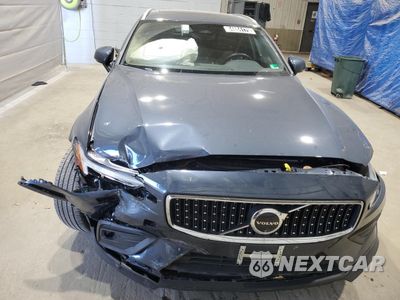 Piąte zdjęcie samochodu w środku: 2025 VOLVO V60 CROSS COUNTRY PLUS VIN:YV4L12WK5S2150317 - miniatura