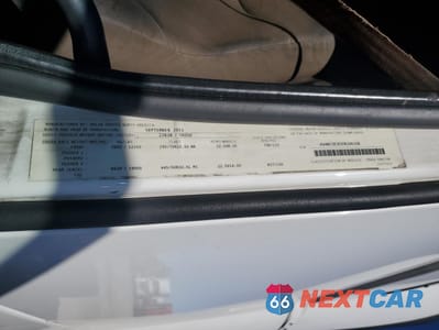 Zdjęcie 10 z 10 samochodu: 2014 VOLVO VNL SEMI TRUCK VIN:4V4NC9EH5EN166108 - miniatura