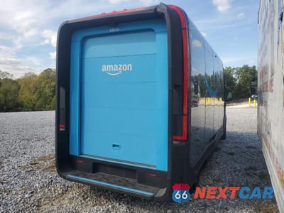 Trzecie zdjęcie samochodu z tyłu: 2025 RIVIAN EDV 700 VIN:7FCEHEB25SN028595 - miniatura