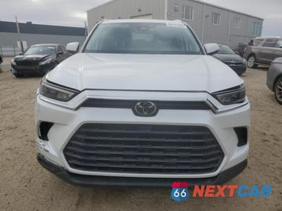 Piąte zdjęcie samochodu w środku: 2024 TOYOTA GRAND HIGHLANDER XLE VIN:5TDAAAB50RS046731 - miniatura