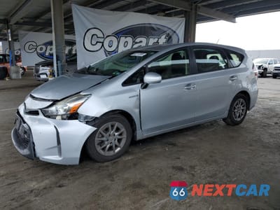 2015 TOYOTA PRIUS V JTDZN3EU6FJ016146 - główne zdjęcie licytacji z USA - miniatura