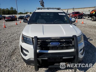 Piąte zdjęcie samochodu w środku: 2017 FORD EXPLORER POLICE INTERCEPTOR VIN:1FM5K8AR5HGD06539 - miniatura