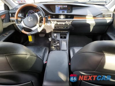 Zdjęcie 8 z 14 samochodu: 2014 LEXUS ES 300H VIN:JTHBW1GG1E2051534 - miniatura