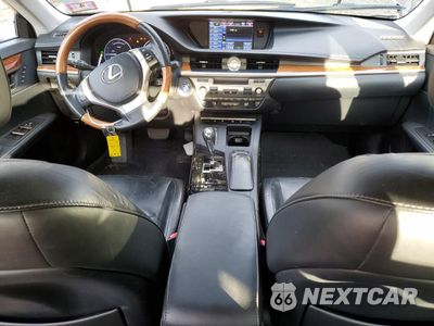 Zdjęcie 8 z 14 samochodu: 2014 LEXUS ES 300H VIN:JTHBW1GG1E2051534 - miniatura