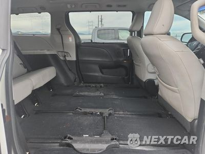 Zdjęcie 11 z 16 samochodu: 2015 TOYOTA SIENNA XLE VIN:5TDDK3DC1FS109042 - miniatura