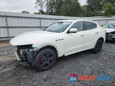 2017 MASERATI LEVANTE ZN661XUA7HX245530 - główne zdjęcie licytacji z USA - miniatura