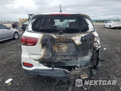 Zdjęcie 6 z 12 samochodu: 2019 KIA SORENTO L VIN:5XYPG4A34KG554424 - miniatura