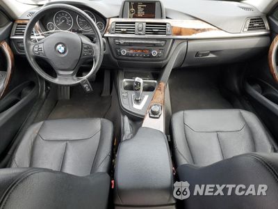 Zdjęcie 8 z 12 samochodu: 2013 BMW 328 XI VIN:WBA3B3C52DF531006 - miniatura