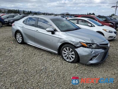 Czwarte zdjęcie samochodu z boku: 2020 TOYOTA CAMRY SE VIN:4T1G11AK9LU334876 - miniatura