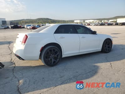 Trzecie zdjęcie samochodu z tyłu: 2021 CHRYSLER 300 TOURING VIN:2C3CCAAG3MH580193 - miniatura