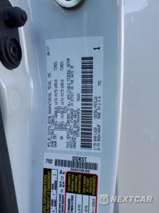 Zdjęcie 12 z 15 samochodu: 2017 TOYOTA TUNDRA CREWMAX LIMITED VIN:5TFHW5F17HX649876 - miniatura