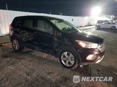 Czwarte zdjęcie samochodu z boku: 2017 FORD ESCAPE SE VIN:1FMCU9G92HUA15030 - miniatura