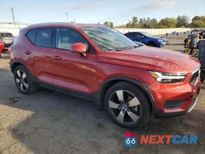 Czwarte zdjęcie samochodu z boku: 2019 VOLVO XC40 T5 MOMENTUM VIN:YV4162UK0K2060472 - miniatura