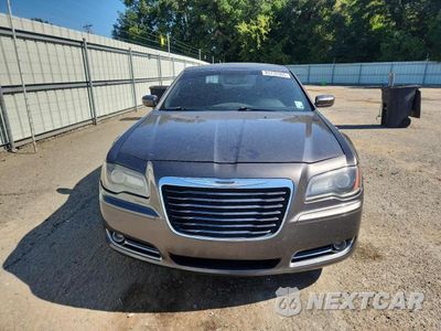 Piąte zdjęcie samochodu w środku: 2013 CHRYSLER 300 S VIN:2C3CCABG9DH587017 - miniatura