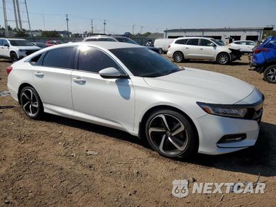 Czwarte zdjęcie samochodu z boku: 2018 HONDA ACCORD SPORT VIN:1HGCV1F38JA069912 - miniatura