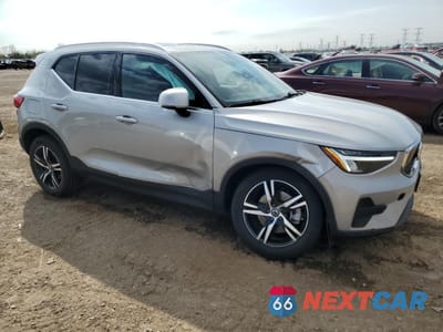 Czwarte zdjęcie samochodu z boku: 2025 VOLVO XC40 CORE VIN:YV4L12UJ6S2473169 - miniatura