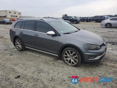 Czwarte zdjęcie samochodu z boku: 2017 VOLKSWAGEN GOLF ALLTRACK S VIN:3VWH17AU5HM513499 - miniatura