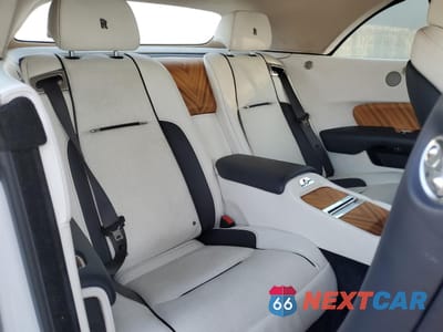 Zdjęcie 10 z 17 samochodu: 2017 ROLLS-ROYCE DAWN VIN:SCA666D55HU102746 - miniatura
