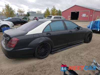 Trzecie zdjęcie samochodu z tyłu: 2010 MERCEDES-BENZ S 550 VIN:WDDNG7BB6AA311815 - miniatura