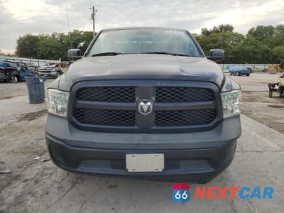 Piąte zdjęcie samochodu w środku: 2017 RAM 1500 ST VIN:1C6RR6FTXHS784101 - miniatura