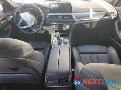 Zdjęcie 8 z 12 samochodu: 2019 BMW 530E VIN:WBAJA9C55KB388568 - miniatura