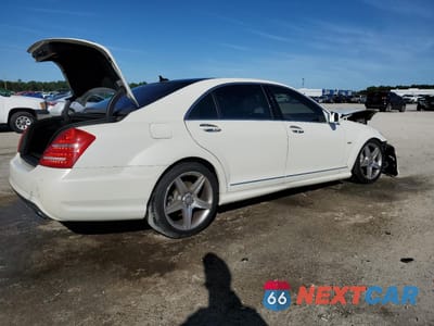 Trzecie zdjęcie samochodu z tyłu: 2010 MERCEDES-BENZ S 400 VIN:WDDNG9FB2AA302194 - miniatura