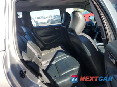 Zdjęcie 10 z 12 samochodu: 2002 VOLVO V70 XC VIN:YV1SZ58D021068728 - miniatura