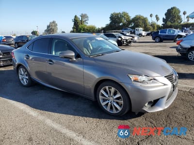 Czwarte zdjęcie samochodu z boku: 2016 LEXUS IS 200T VIN:JTHBA1D24G5003616 - miniatura
