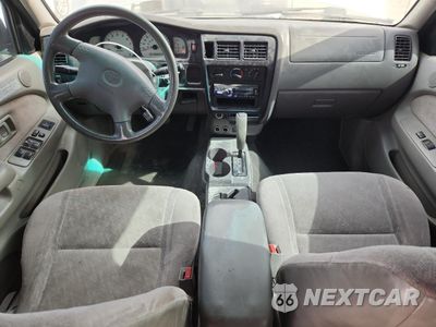Zdjęcie 8 z 14 samochodu: 2001 TOYOTA TACOMA DOUBLE CAB PRERUNNER VIN:5TEGN92N51Z786909 - miniatura