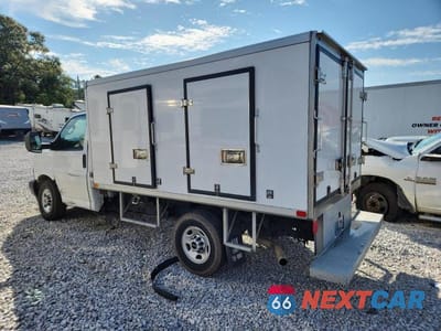 Drugie zdjęcie samochodu z przodu: 2024 GMC SAVANA CUTAWAY G3500 VIN:1GD07RF79R1185494 - miniatura