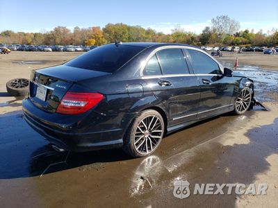 Trzecie zdjęcie samochodu z tyłu: 2012 MERCEDES-BENZ C 300 4MATIC VIN:WDDGF8BB5CA597256 - miniatura