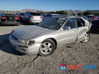 1997 HONDA ACCORD SE 1HGCD5600VA066010 - główne zdjęcie licytacji z USA - miniatura