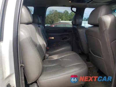 Zdjęcie 11 z 12 samochodu: 2003 GMC YUKON XL DENALI VIN:1GKFK66UX3J143624 - miniatura