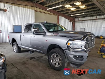 Czwarte zdjęcie samochodu z boku: 2024 RAM 2500 LARAMIE VIN:3C6UR5FL3RG383681 - miniatura