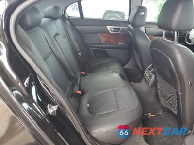 Zdjęcie 10 z 14 samochodu: 2011 JAGUAR XF VIN:SAJWA0FB0BLS00847 - miniatura