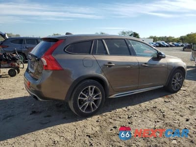 Trzecie zdjęcie samochodu z tyłu: 2015 VOLVO V60 CROSS COUNTRY PREMIER VIN:YV4612HK3F1000499 - miniatura