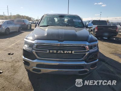 Piąte zdjęcie samochodu w środku: 2019 RAM 1500 LARAMIE VIN:1C6SRFJT6KN823247 - miniatura