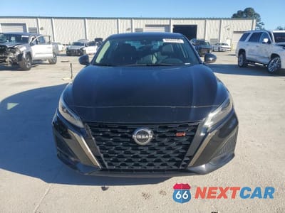 Piąte zdjęcie samochodu w środku: 2023 NISSAN ALTIMA SR VIN:1N4BL4CV0PN405521 - miniatura