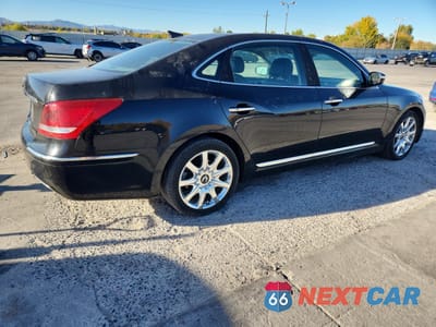 Trzecie zdjęcie samochodu z tyłu: 2011 HYUNDAI EQUUS SIGNATURE VIN:KMHGH4JF8BU042490 - miniatura