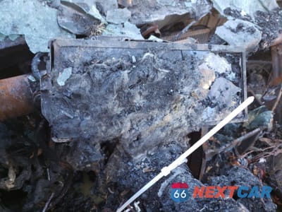 Zdjęcie 9 z 12 samochodu: 2019 VOLVO XC40 T4 INSCRIPTION VIN:YV4AC2HL8K2103239 - miniatura