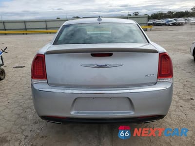 Zdjęcie 6 z 12 samochodu: 2021 CHRYSLER 300 TOURING VIN:2C3CCAAG8MH516232 - miniatura