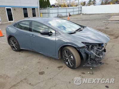 Czwarte zdjęcie samochodu z boku: 2023 TOYOTA PRIUS LE VIN:JTDADABU2P3003182 - miniatura