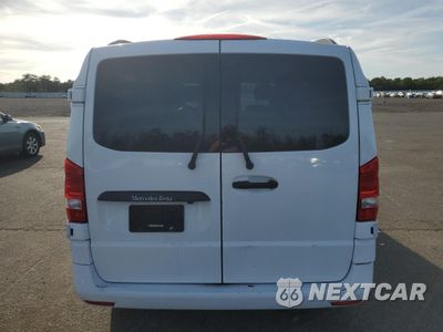 Zdjęcie 6 z 13 samochodu: 2016 MERCEDES-BENZ METRIS VIN:WD4PG2EE6G3154088 - miniatura