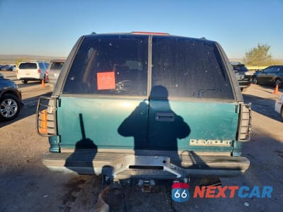 Zdjęcie 6 z 13 samochodu: 1999 CHEVROLET TAHOE K1500 VIN:1GNEK13R3XJ513285 - miniatura