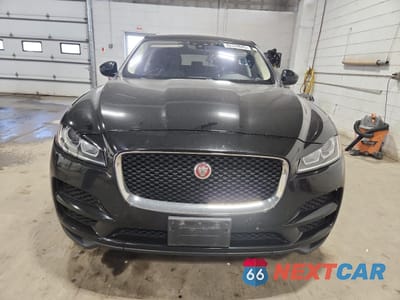 Piąte zdjęcie samochodu w środku: 2020 JAGUAR F-PACE VIN:SADCS2FXXLA646575 - miniatura